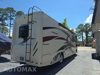 2020 Ford Super Duty F-53 Class A Motorhome Chassis DRW - miniatura 3