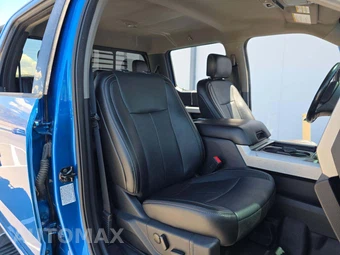 2020 Ford Super Duty F-550 Cab Chassis Lariat Crew Cab DRW - miniatura 17