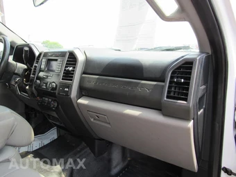 2020 Ford Super Duty F-550 Cab Chassis XL Crew Cab DRW - miniatura 13