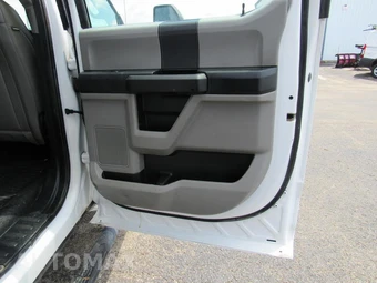 2020 Ford Super Duty F-550 Cab Chassis XL Crew Cab DRW - miniatura 14