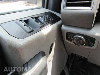 2020 Ford Super Duty F-550 Cab Chassis XL Crew Cab DRW - miniatura 39
