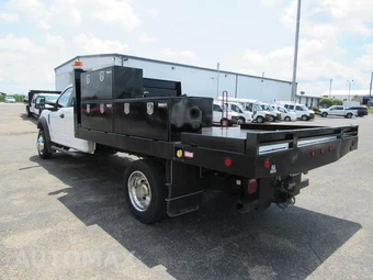 2020 Ford Super Duty F-550 Cab Chassis XL Crew Cab DRW - miniatura 5