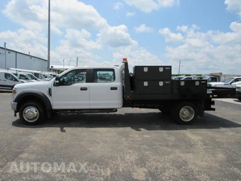 2020 Ford Super Duty F-550 Cab Chassis XL Crew Cab DRW - miniatura 6