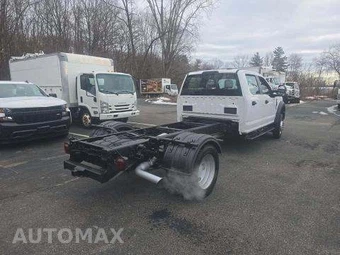 2020 Ford Super Duty F-550 Cab Chassis XL Crew Cab DRW - miniatura 3