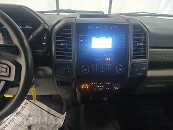 2020 Ford Super Duty F-550 Cab Chassis XL Crew Cab DRW - miniatura 11