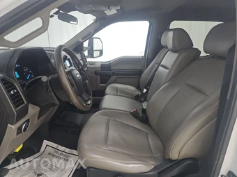 2020 Ford Super Duty F-550 Cab Chassis XL Crew Cab DRW - miniatura 7