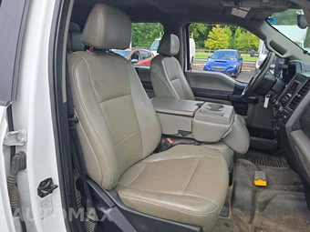 2020 Ford Super Duty F-550 Cab Chassis XL Crew Cab DRW - miniatura 17