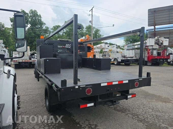 2020 Ford Super Duty F-550 Cab Chassis XL Crew Cab DRW - miniatura 2