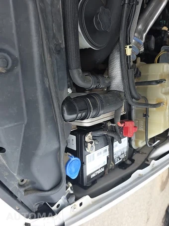 2020 Ford Super Duty F-550 Cab Chassis XL Crew Cab DRW - miniatura 32