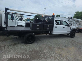 2020 Ford Super Duty F-550 Cab Chassis XL Crew Cab DRW - miniatura 4