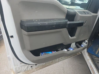 2020 Ford Super Duty F-550 Cab Chassis XL Regular Cab DRW - miniatura 9