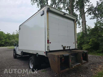 2020 Ford Super Duty F-550 Cab Chassis XL Regular Cab DRW - miniatura 2