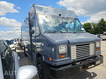 2020 Ford Super Duty F-59 Stripped Chassis DRW - miniatura 3