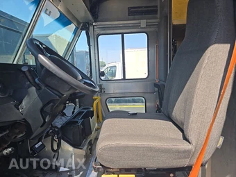 2020 Ford Super Duty F-59 Stripped Chassis DRW - miniatura 7