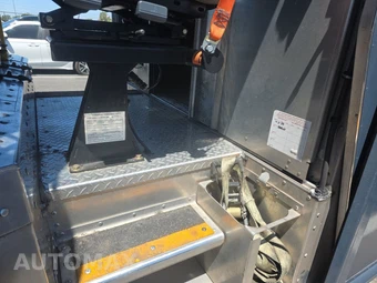 2020 Ford Super Duty F-59 Stripped Chassis DRW - miniatura 13