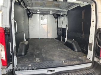 2020 Ford Transit 150 Cargo Van Low Roof 130.0" WB - miniatura 17