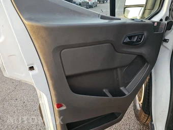 2020 Ford Transit 150 Cargo Van Low Roof 130.0" WB - miniatura 9