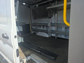 2020 Ford Transit 150 Cargo Van Medium Roof 130.0" WB - miniatura 15
