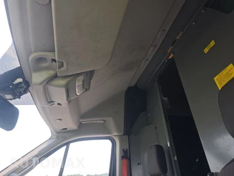 2020 Ford Transit 250 Cargo Van High Roof 148.0" WB - miniatura 16