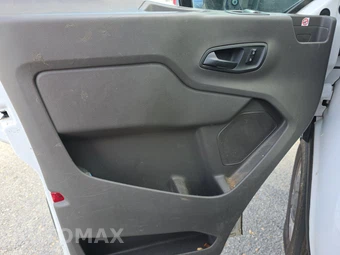 2020 Ford Transit 250 Cargo Van High Roof 148.0" WB - miniatura 9