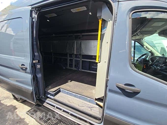 2020 Ford Transit 250 Cargo Van High Roof 148.0" WB - miniatura 16