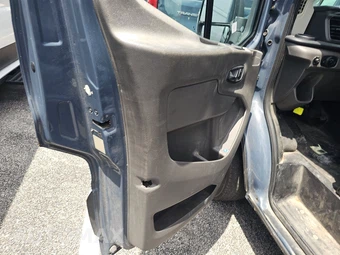 2020 Ford Transit 250 Cargo Van High Roof 148.0" WB - miniatura 9