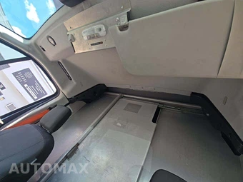 2020 Ford Transit 250 Cargo Van High Roof 148.0" WB - miniatura 8