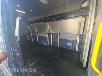 2020 Ford Transit 250 Cargo Van High Roof 148.0" WB - miniatura 15