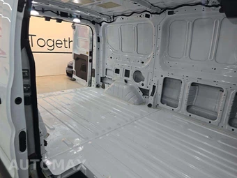 2020 Ford Transit 250 Cargo Van Low Roof 130.0" WB - miniatura 13