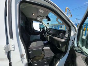 2020 Ford Transit 250 Cargo Van Low Roof 130.0" WB - miniatura 18