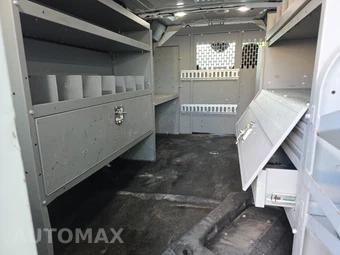 2020 Ford Transit 250 Cargo Van Low Roof 130.0" WB - miniatura 15