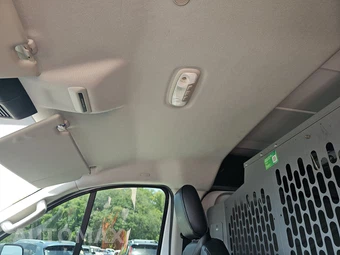 2020 Ford Transit 250 Cargo Van Low Roof 130.0" WB - miniatura 16