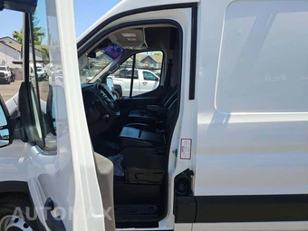 2020 Ford Transit 250 Cargo Van Medium Roof 130.0" WB – miniatura 3