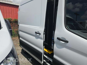 2020 Ford Transit 250 Cargo Van Medium Roof 130.0" WB - miniatura 23