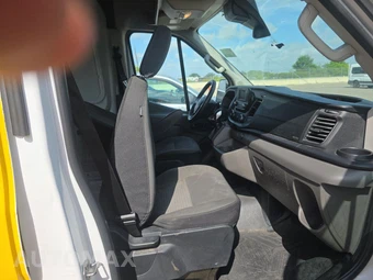 2020 Ford Transit 250 Cargo Van Medium Roof 148.0" WB - miniatura 8