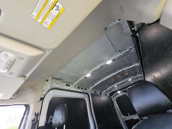 2020 Ford Transit 250 Cargo Van Medium Roof 148.0" WB - miniatura 11