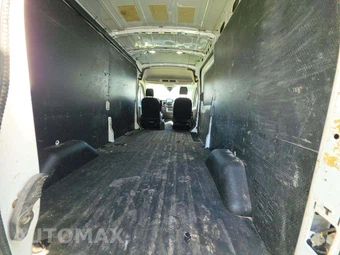 2020 Ford Transit 250 Cargo Van Medium Roof 148.0" WB - miniatura 14