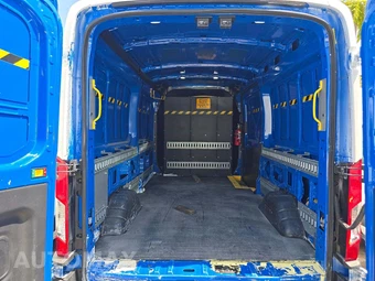 2020 Ford Transit 250 Cargo Van Medium Roof 148.0" WB - miniatura 14