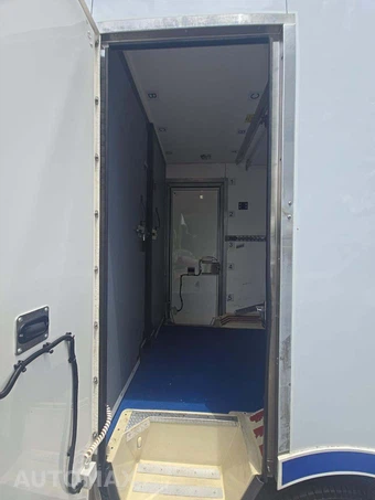 2020 Ford Transit 350 Cab Chassis - miniatura 13