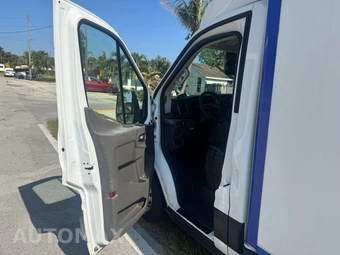2020 Ford Transit 350 Cab Chassis - miniatura 27