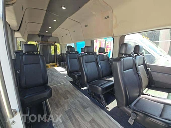 2020 Ford Transit 350 HD Passenger Van XL DRW High Roof 148.0" WB - miniatura 17