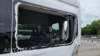2020 Ford Transit 350 HD Passenger Van XL DRW High Roof 148.0" WB - miniatura 26