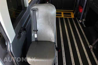 2020 Ford Transit 350 HD Passenger Van XLT DRW High Roof 148.0" WB - miniatura 46