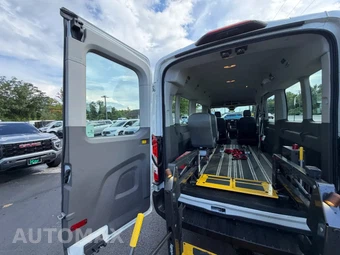 2020 Ford Transit 350 Passenger Van XL Medium Roof 148.0" WB - miniatura 32