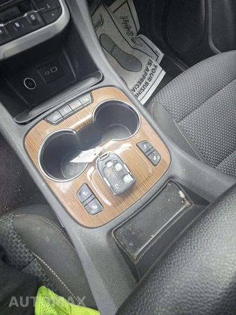 2020 GMC Acadia SLE 3SA – miniatura 8