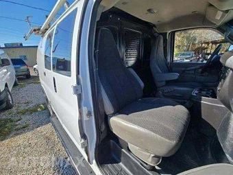2020 GMC Savana 2500 Cargo Van 1WT 135.2" WB - miniatura 18