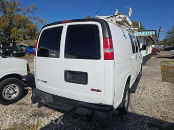 2020 GMC Savana 2500 Cargo Van 1WT 135.2" WB - miniatura 3