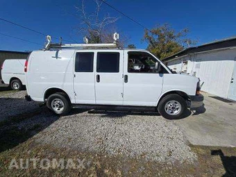 2020 GMC Savana 2500 Cargo Van 1WT 135.2" WB - miniatura 4