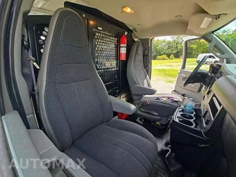 2020 GMC Savana 2500 Cargo Van 1WT 135.2" WB - miniatura 18
