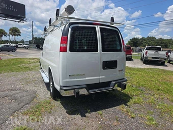 2020 GMC Savana 2500 Cargo Van 1WT 135.2" WB - miniatura 2